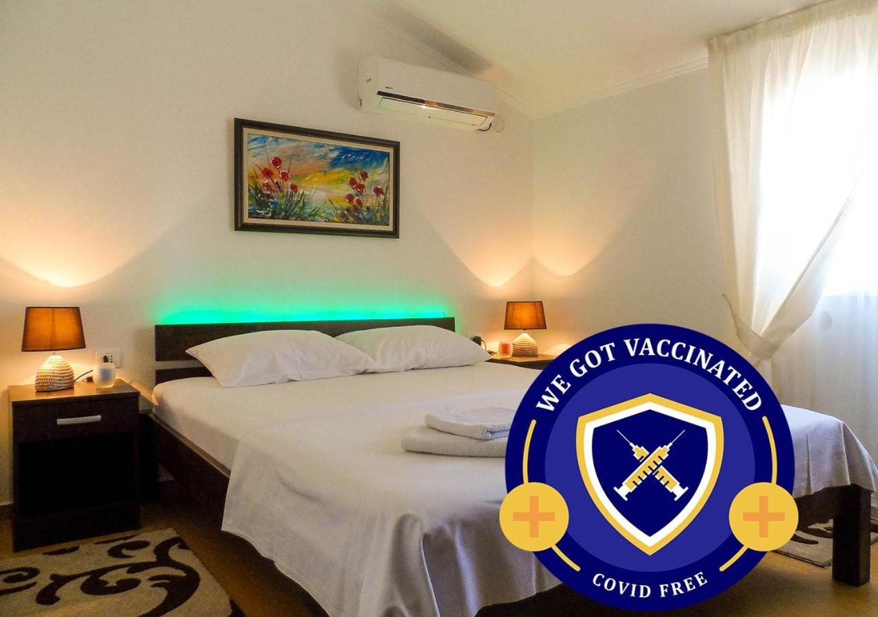 Apartments Miles Utjeha Zewnętrze zdjęcie