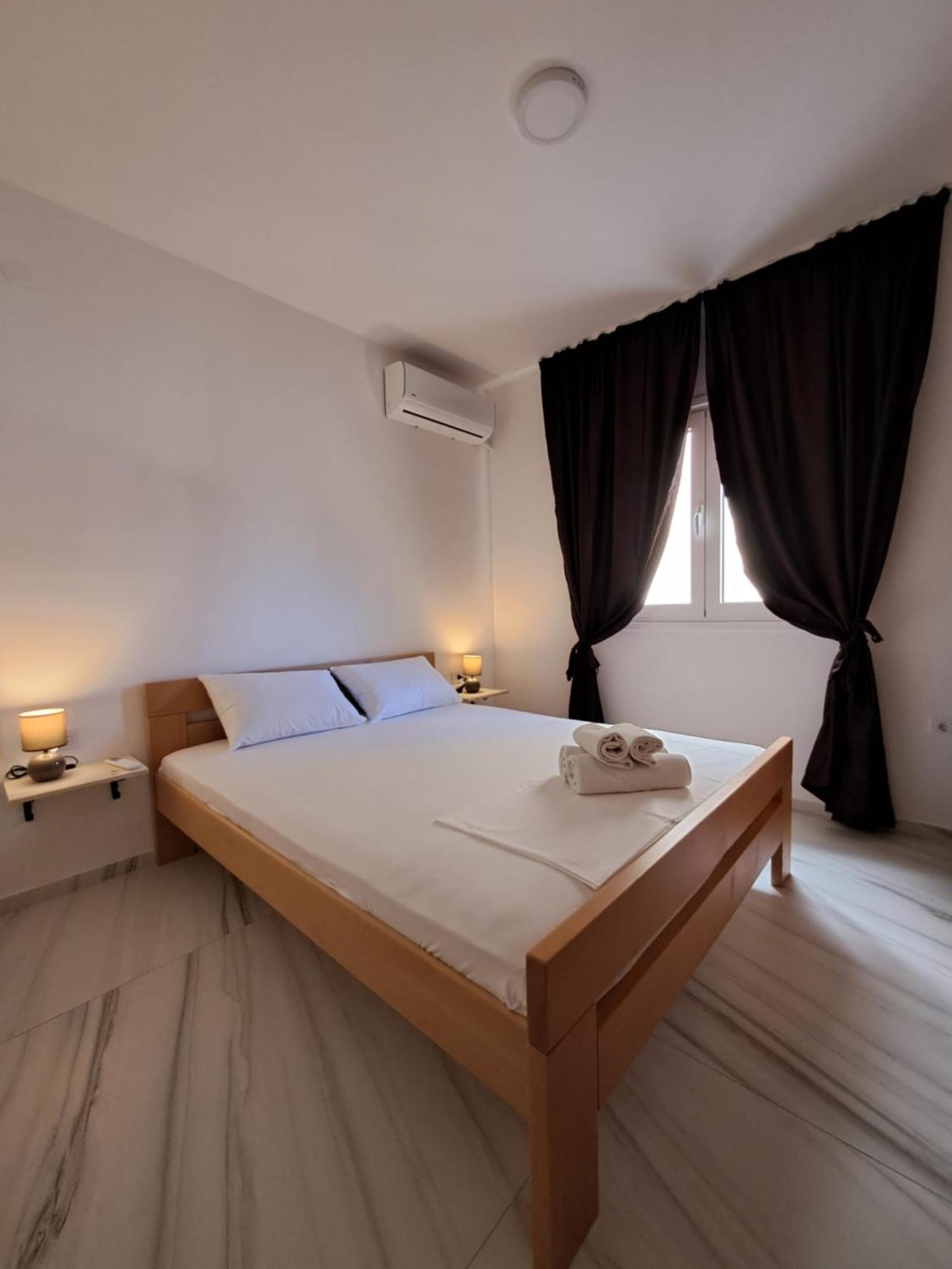 Apartments Miles Utjeha Zewnętrze zdjęcie