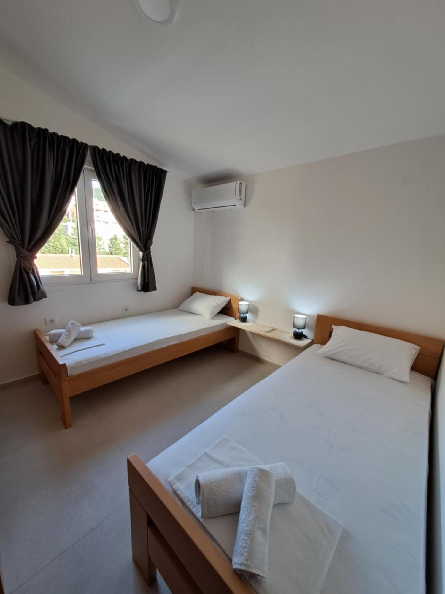 Apartments Miles Utjeha Zewnętrze zdjęcie