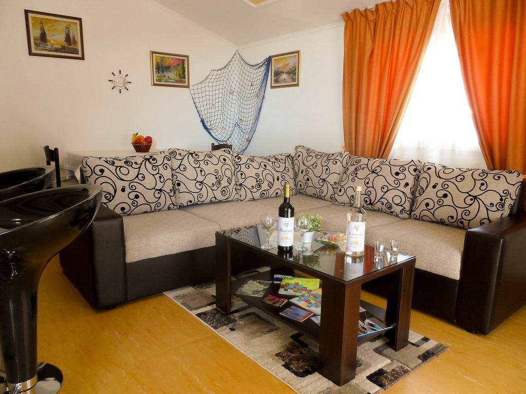 Apartments Miles Utjeha Zewnętrze zdjęcie