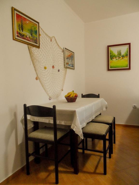 Apartments Miles Utjeha Zewnętrze zdjęcie