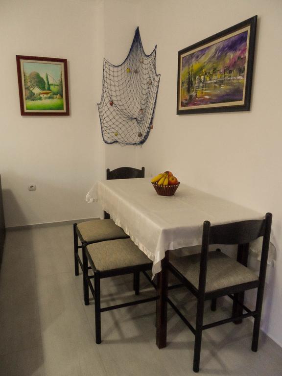 Apartments Miles Utjeha Zewnętrze zdjęcie